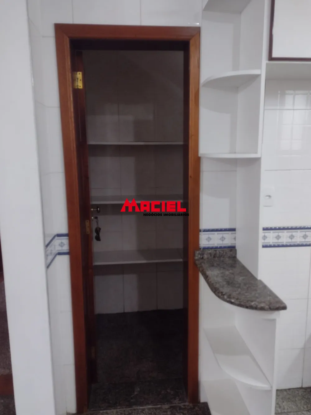 Alugar Casa / Sobrado em S&atilde;o Jos&eacute; dos Campos R$ 8.900,00 - Foto 4