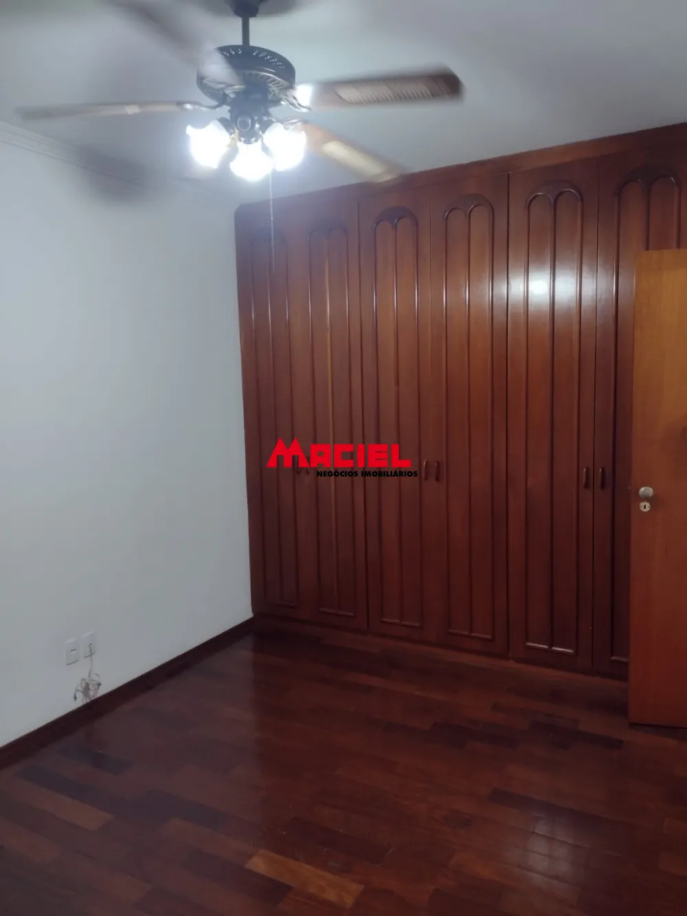 Alugar Casa / Sobrado em S&atilde;o Jos&eacute; dos Campos R$ 8.900,00 - Foto 11