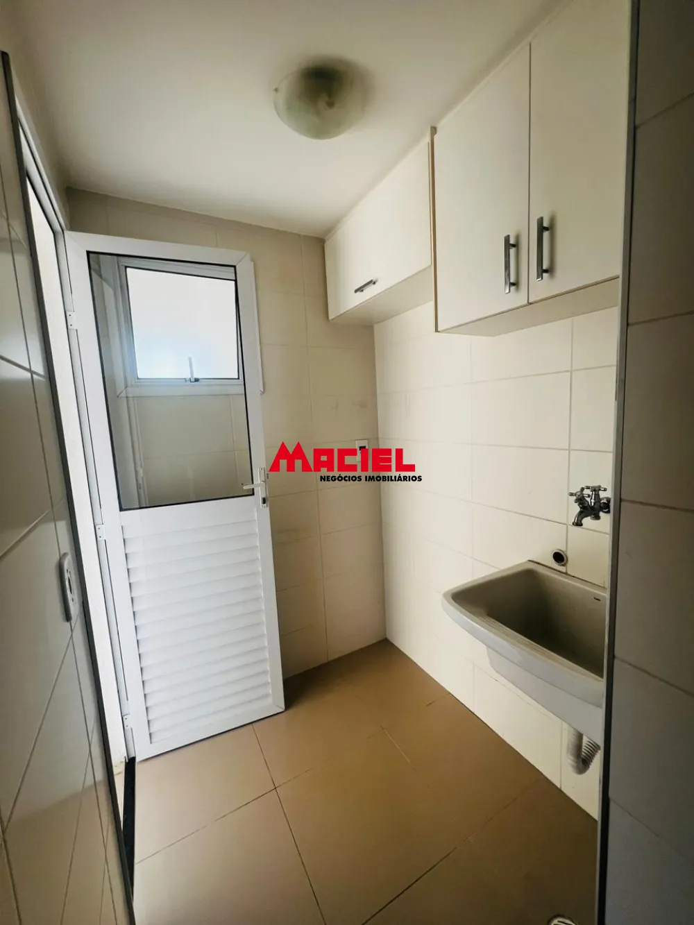 Alugar Apartamento / Padr&atilde;o em S&atilde;o Jos&eacute; dos Campos R$ 4.400,00 - Foto 11