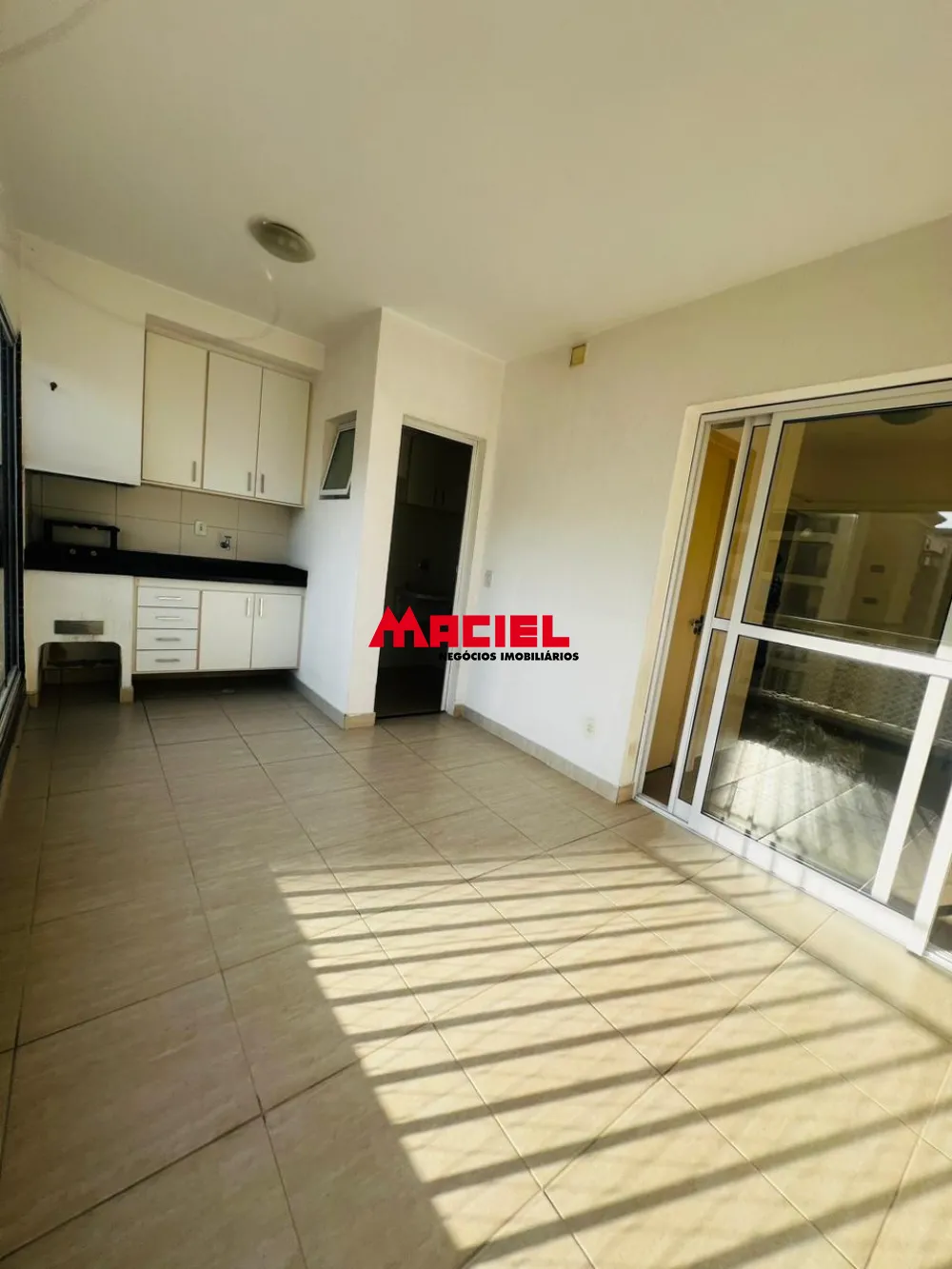 Alugar Apartamento / Padr&atilde;o em S&atilde;o Jos&eacute; dos Campos R$ 4.400,00 - Foto 14