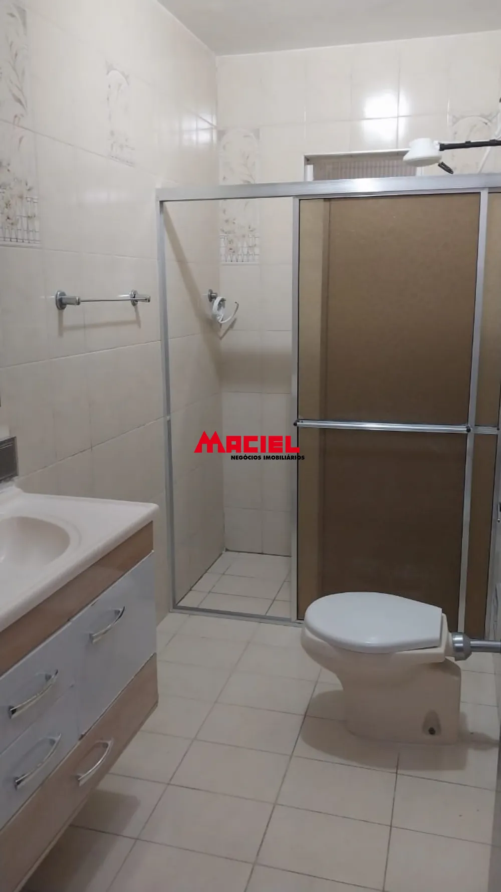 Alugar Casa / Padr&atilde;o em S&atilde;o Jos&eacute; dos Campos R$ 2.700,00 - Foto 6