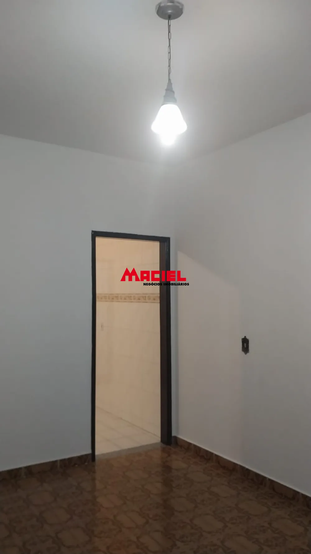 Alugar Casa / Padr&atilde;o em S&atilde;o Jos&eacute; dos Campos R$ 2.700,00 - Foto 8