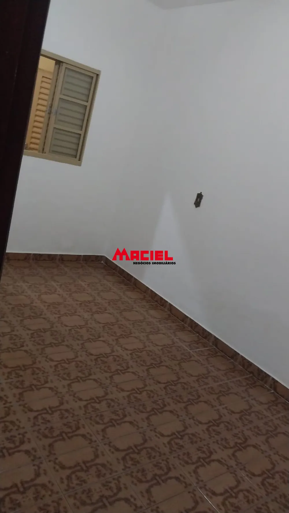 Alugar Casa / Padr&atilde;o em S&atilde;o Jos&eacute; dos Campos R$ 2.700,00 - Foto 11
