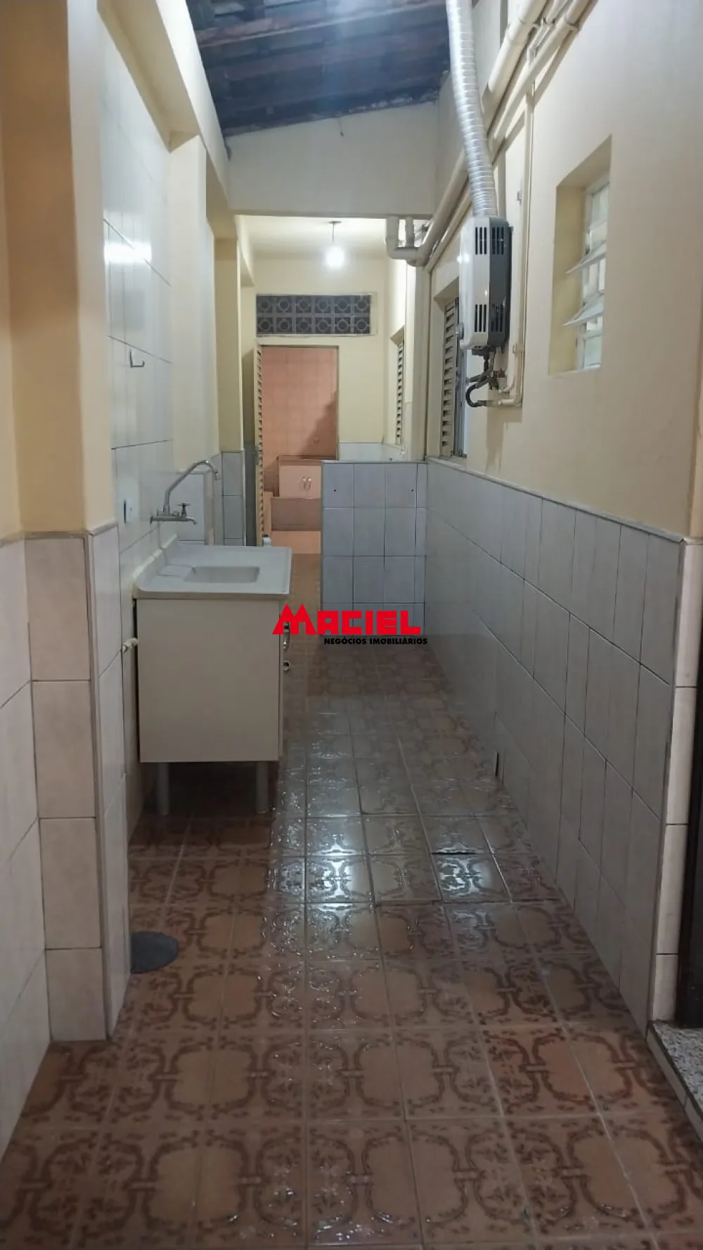 Alugar Casa / Padr&atilde;o em S&atilde;o Jos&eacute; dos Campos R$ 2.700,00 - Foto 18