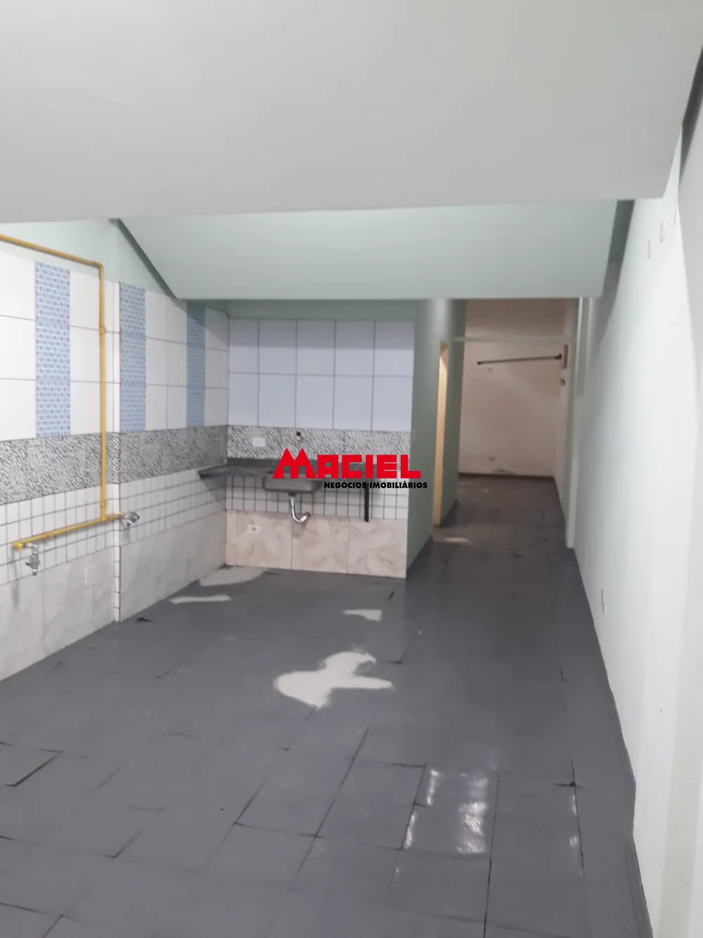 Alugar Comercial / Ponto Comercial em S&atilde;o Jos&eacute; dos Campos R$ 2.000,00 - Foto 6