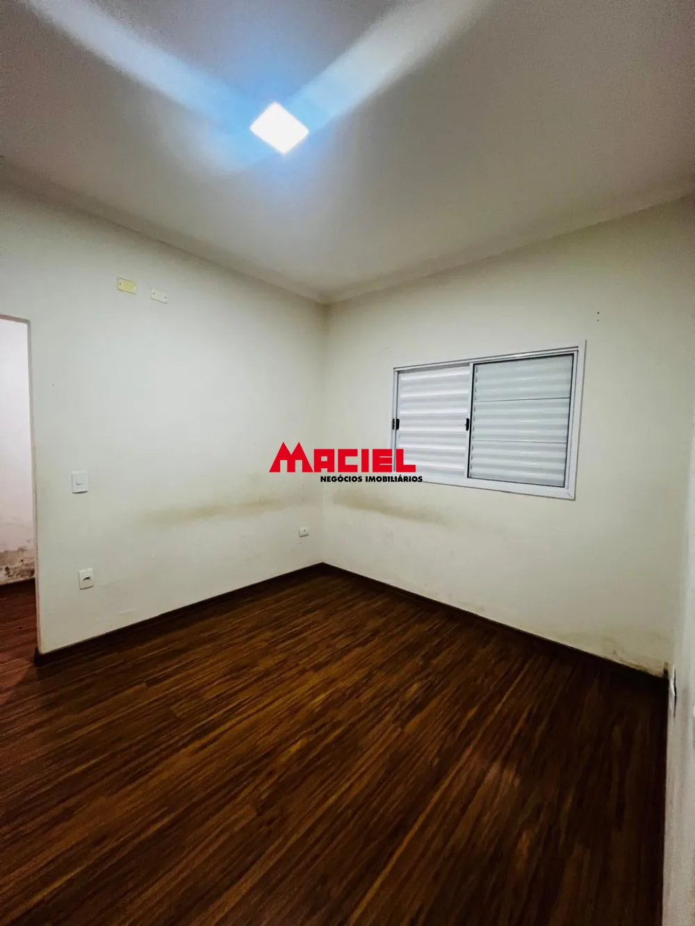 Alugar Casa / Padr&atilde;o em S&atilde;o Jos&eacute; dos Campos R$ 2.000,00 - Foto 10