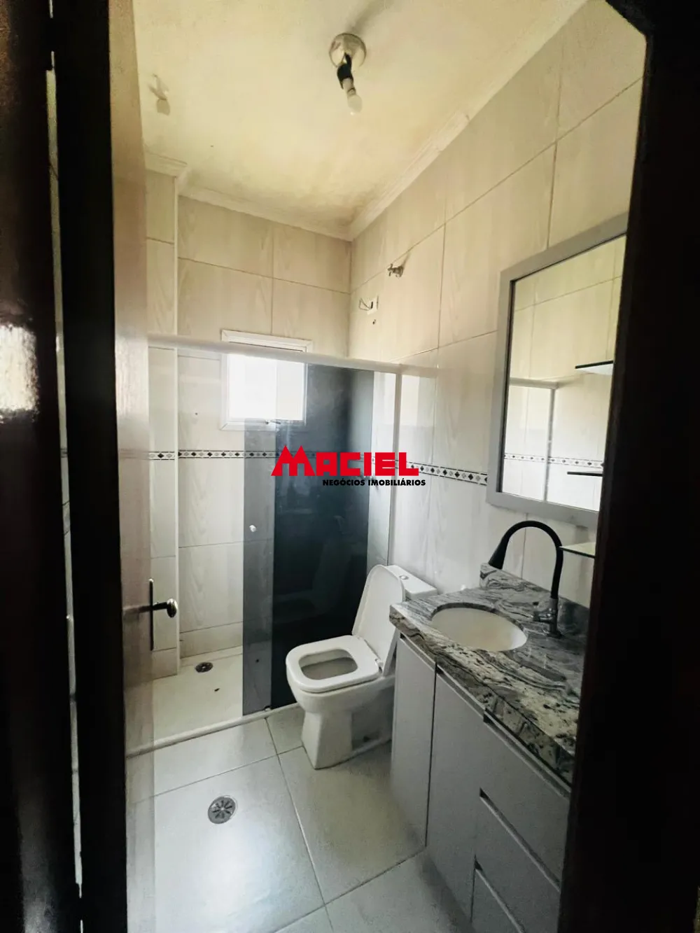 Alugar Casa / Padr&atilde;o em S&atilde;o Jos&eacute; dos Campos R$ 2.000,00 - Foto 11