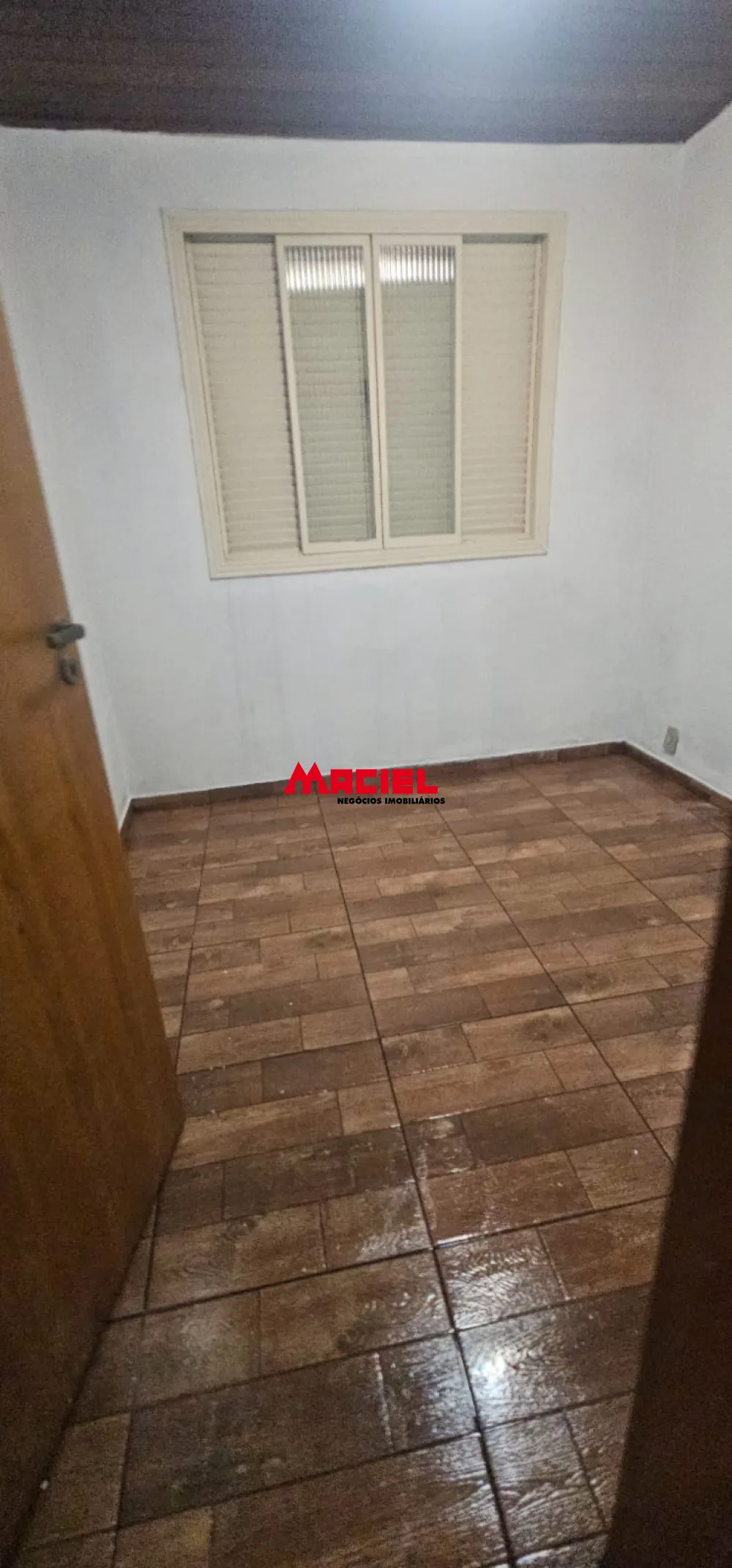 Alugar Casa / Padr&atilde;o em S&atilde;o Jos&eacute; dos Campos R$ 2.560,00 - Foto 2