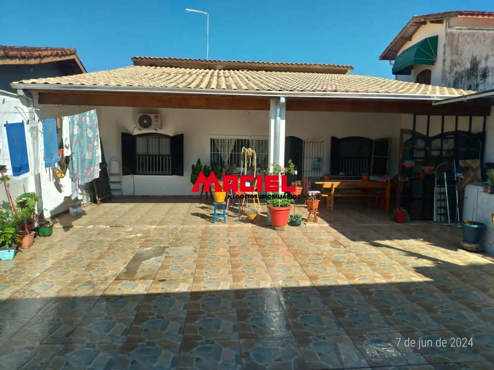 Comprar Casa / Padr&atilde;o em Caraguatatuba R$ 950.000,00 - Foto 4