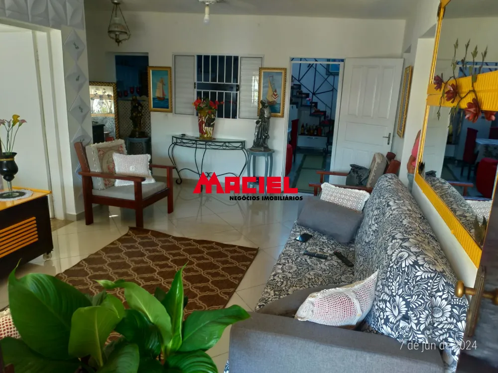Comprar Casa / Padr&atilde;o em Caraguatatuba R$ 950.000,00 - Foto 11