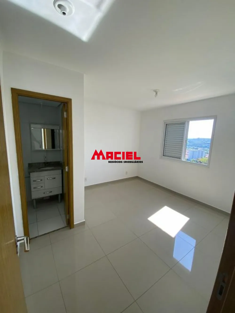 Comprar Apartamento / Padr&atilde;o em S&atilde;o Jos&eacute; dos Campos R$ 395.000,00 - Foto 2