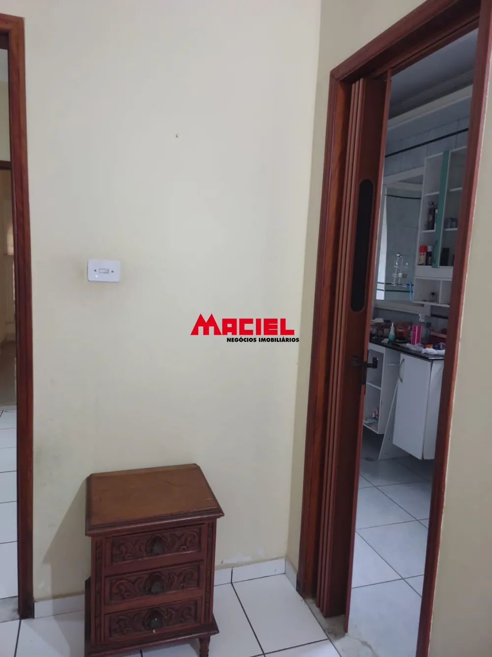 Alugar Casa / Padr&atilde;o em S&atilde;o Jos&eacute; dos Campos R$ 6.670,00 - Foto 6