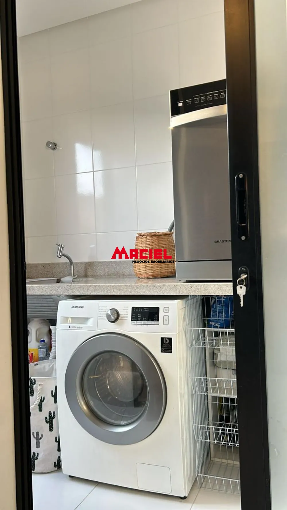 Alugar Casa / Condom&iacute;nio em Ca&ccedil;apava R$ 6.900,00 - Foto 15