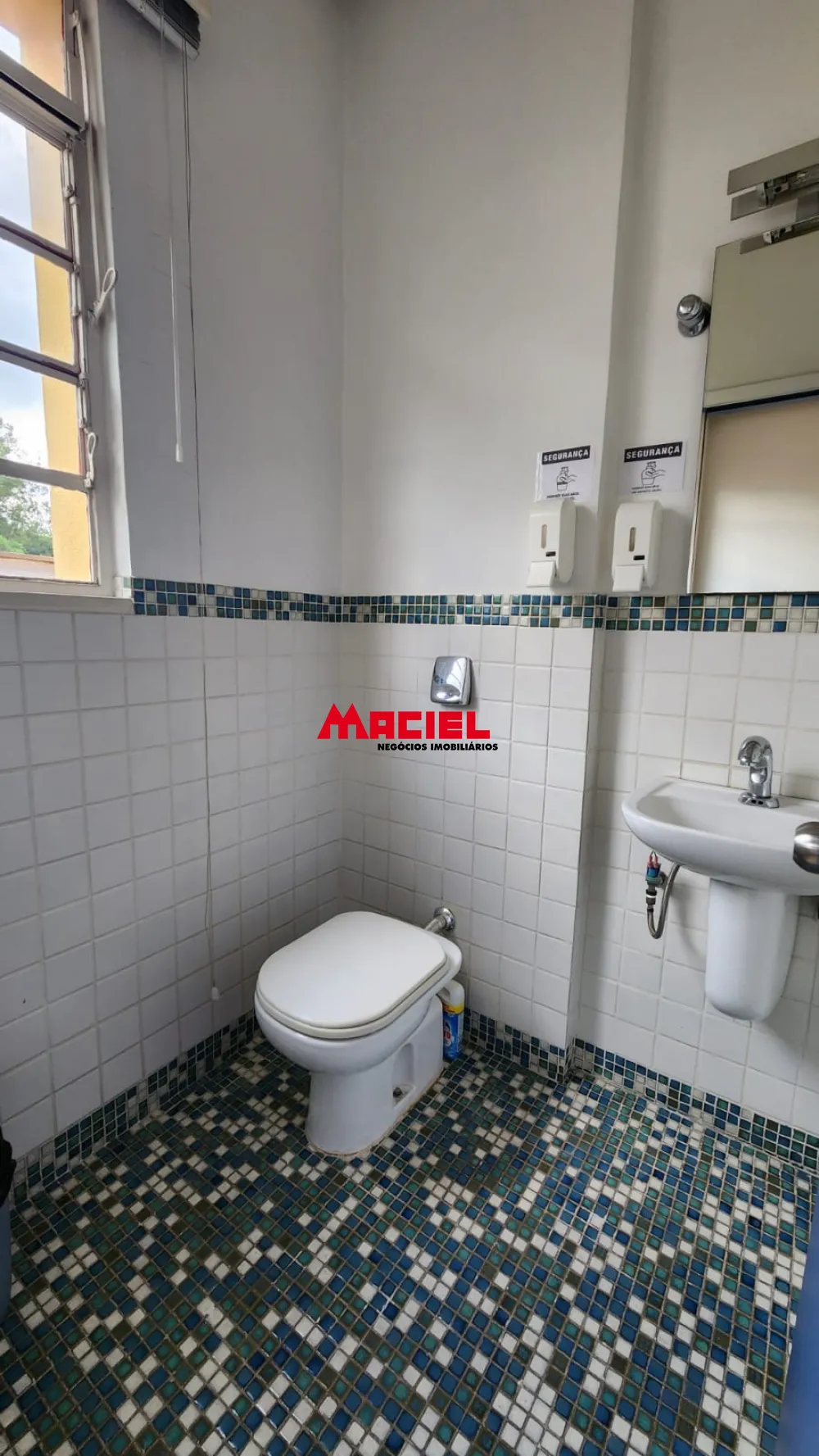 Alugar Comercial / Sala em S&atilde;o Jos&eacute; dos Campos R$ 2.885,00 - Foto 2