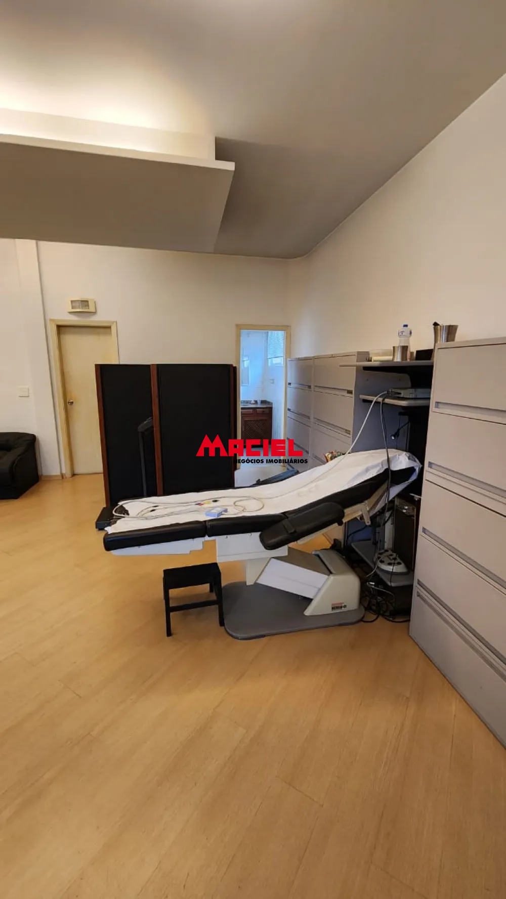 Alugar Comercial / Sala em S&atilde;o Jos&eacute; dos Campos R$ 2.885,00 - Foto 4