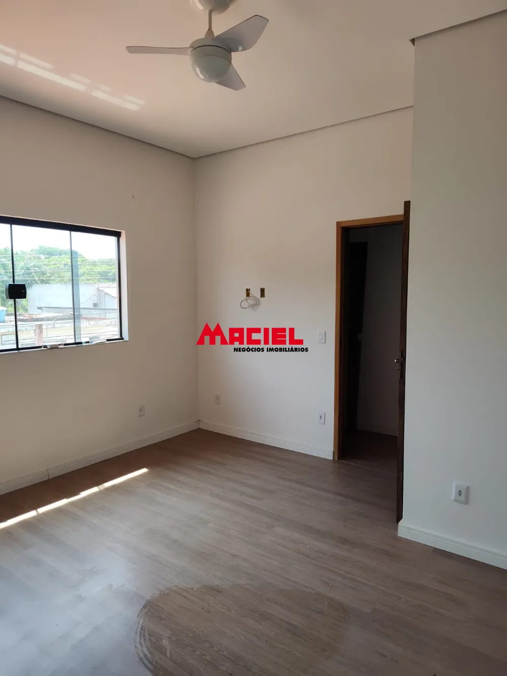 Alugar Casa / Sobrado em S&atilde;o Jos&eacute; dos Campos R$ 2.500,00 - Foto 6