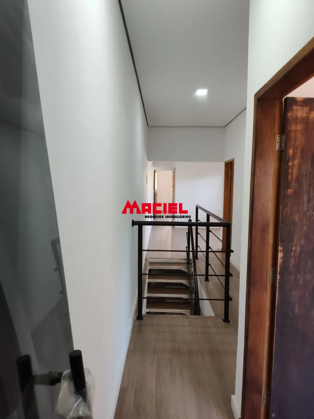 Alugar Casa / Sobrado em S&atilde;o Jos&eacute; dos Campos R$ 2.500,00 - Foto 9