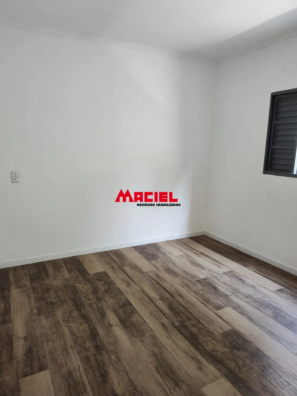 Alugar Casa / Sobrado em S&atilde;o Jos&eacute; dos Campos R$ 2.500,00 - Foto 10