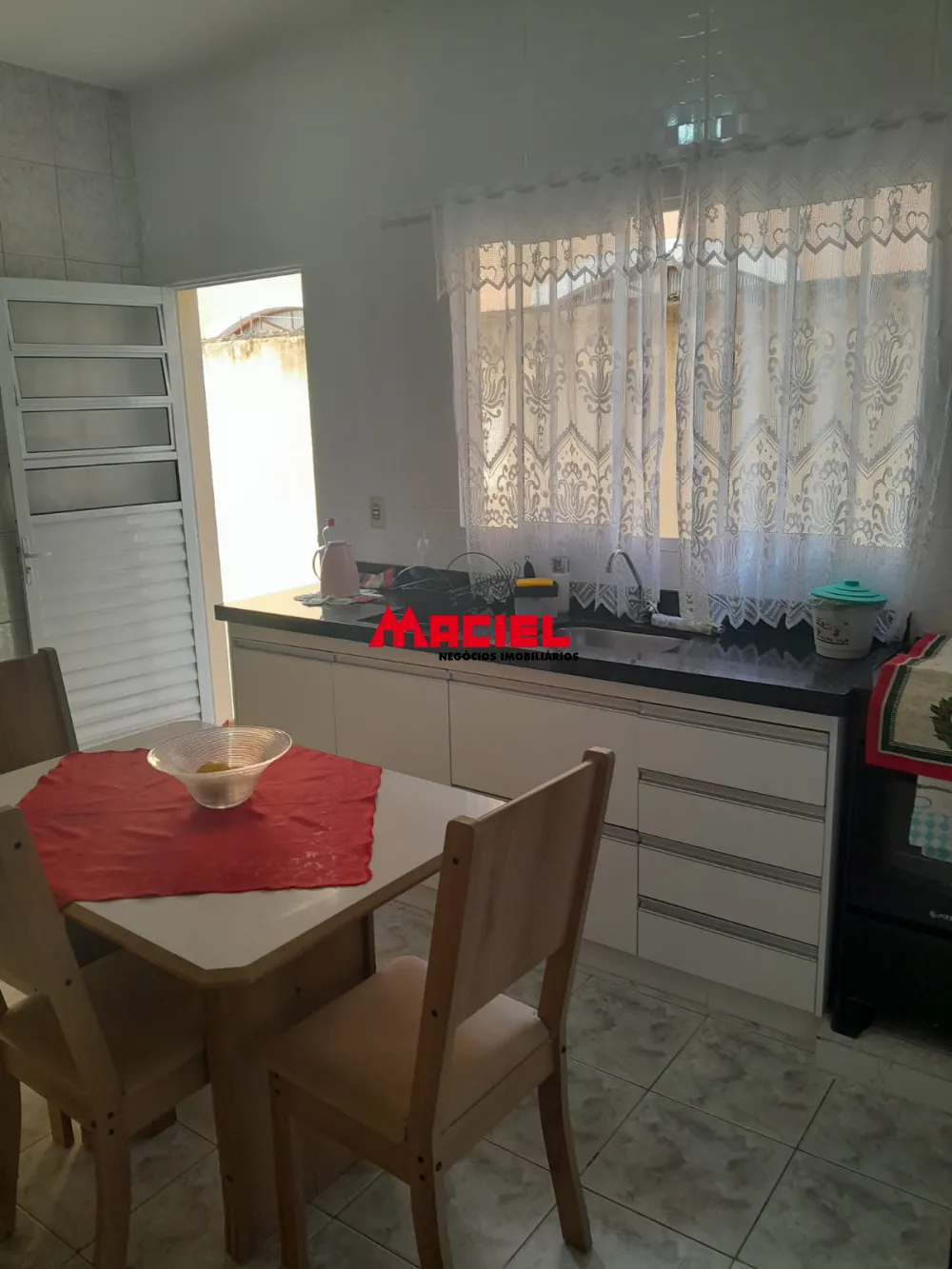 Comprar Casa / Padr&atilde;o em S&atilde;o Jos&eacute; dos Campos R$ 445.000,00 - Foto 4