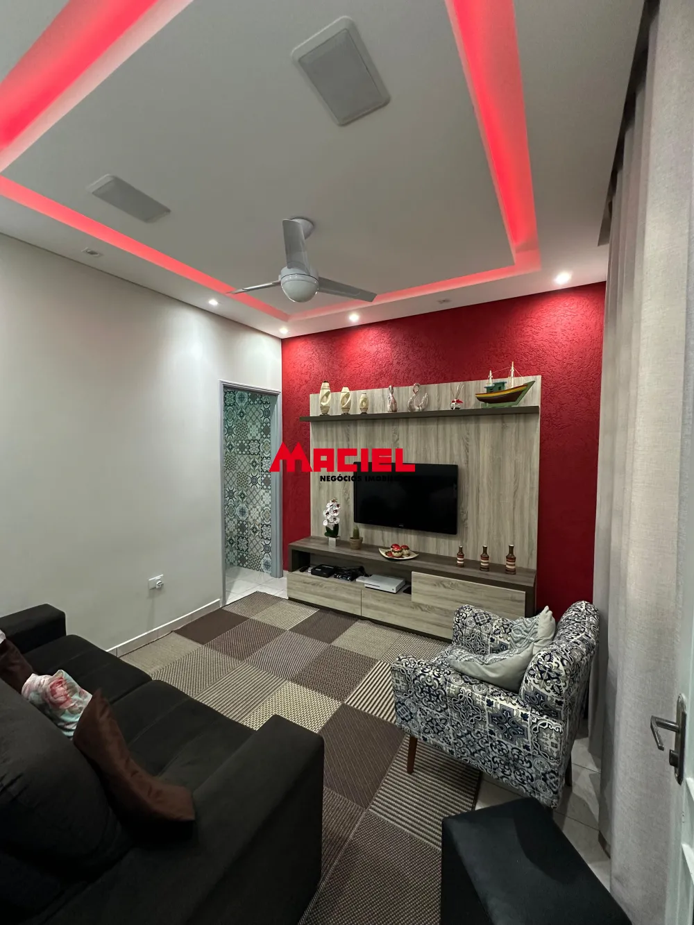 Comprar Casa / Padr&atilde;o em S&atilde;o Jos&eacute; dos Campos R$ 425.000,00 - Foto 1