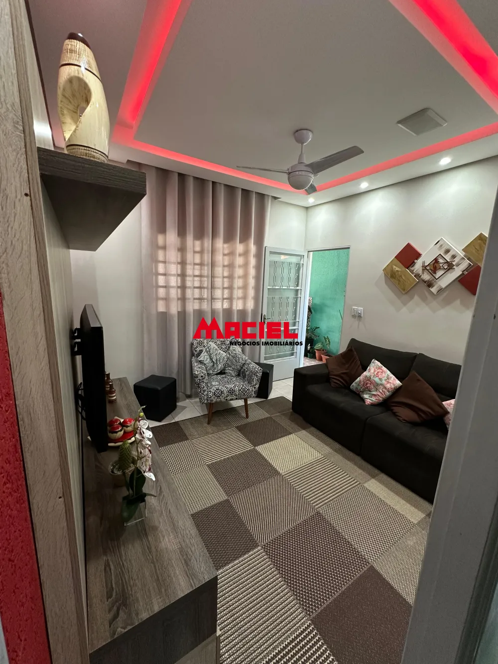 Comprar Casa / Padr&atilde;o em S&atilde;o Jos&eacute; dos Campos R$ 425.000,00 - Foto 2