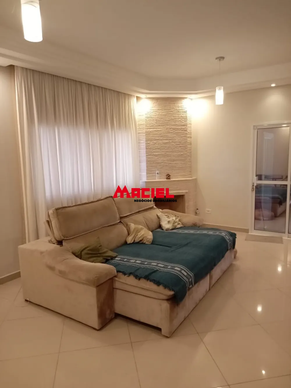 Comprar Casa / Padr&atilde;o em S&atilde;o Jos&eacute; dos Campos R$ 690.000,00 - Foto 2