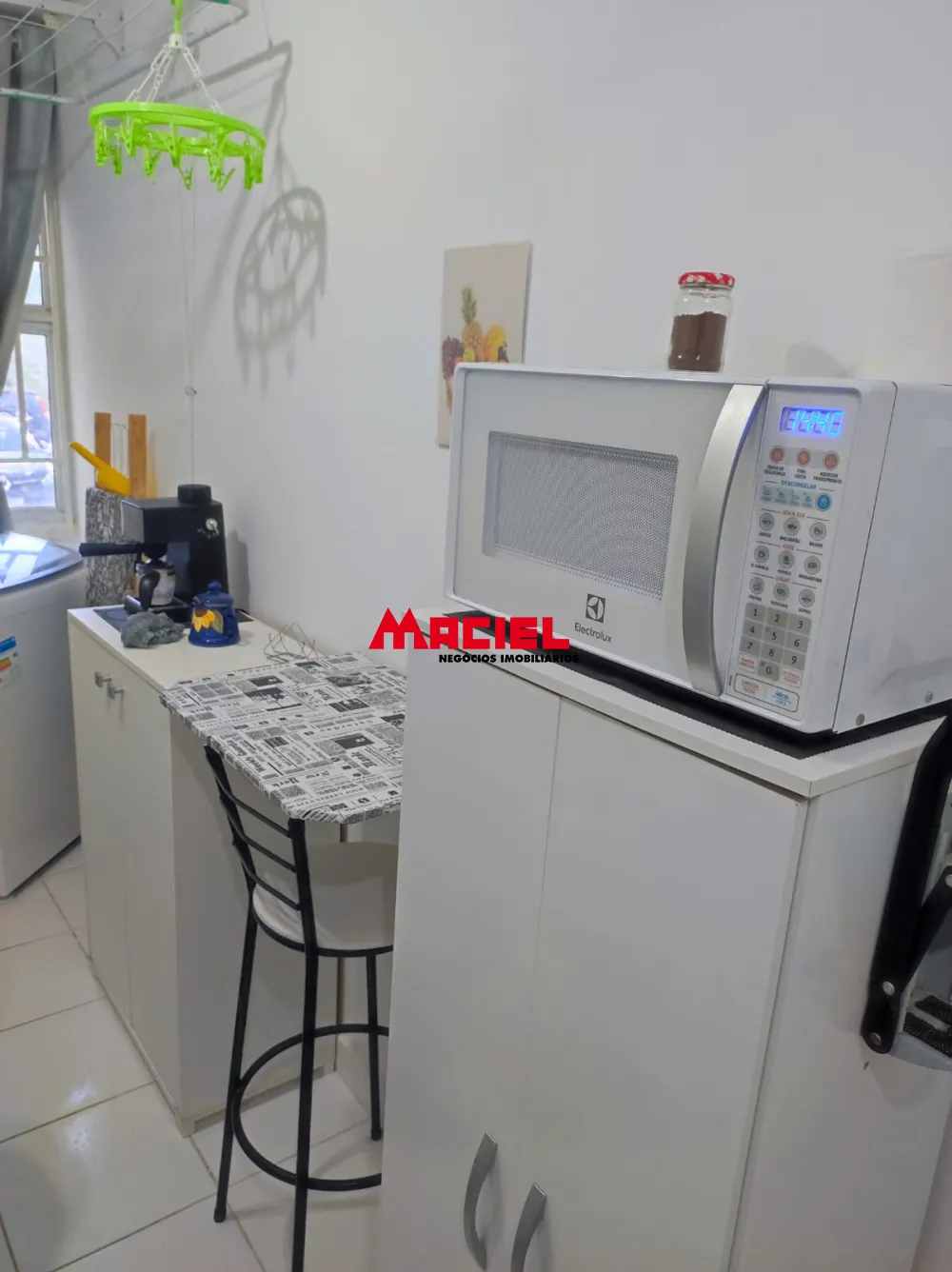 Alugar Apartamento / Padr&atilde;o em S&atilde;o Jos&eacute; dos Campos R$ 2.400,00 - Foto 4