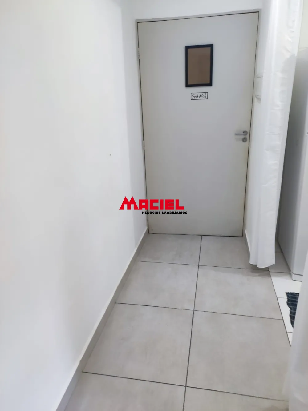 Alugar Apartamento / Padr&atilde;o em S&atilde;o Jos&eacute; dos Campos R$ 2.400,00 - Foto 9