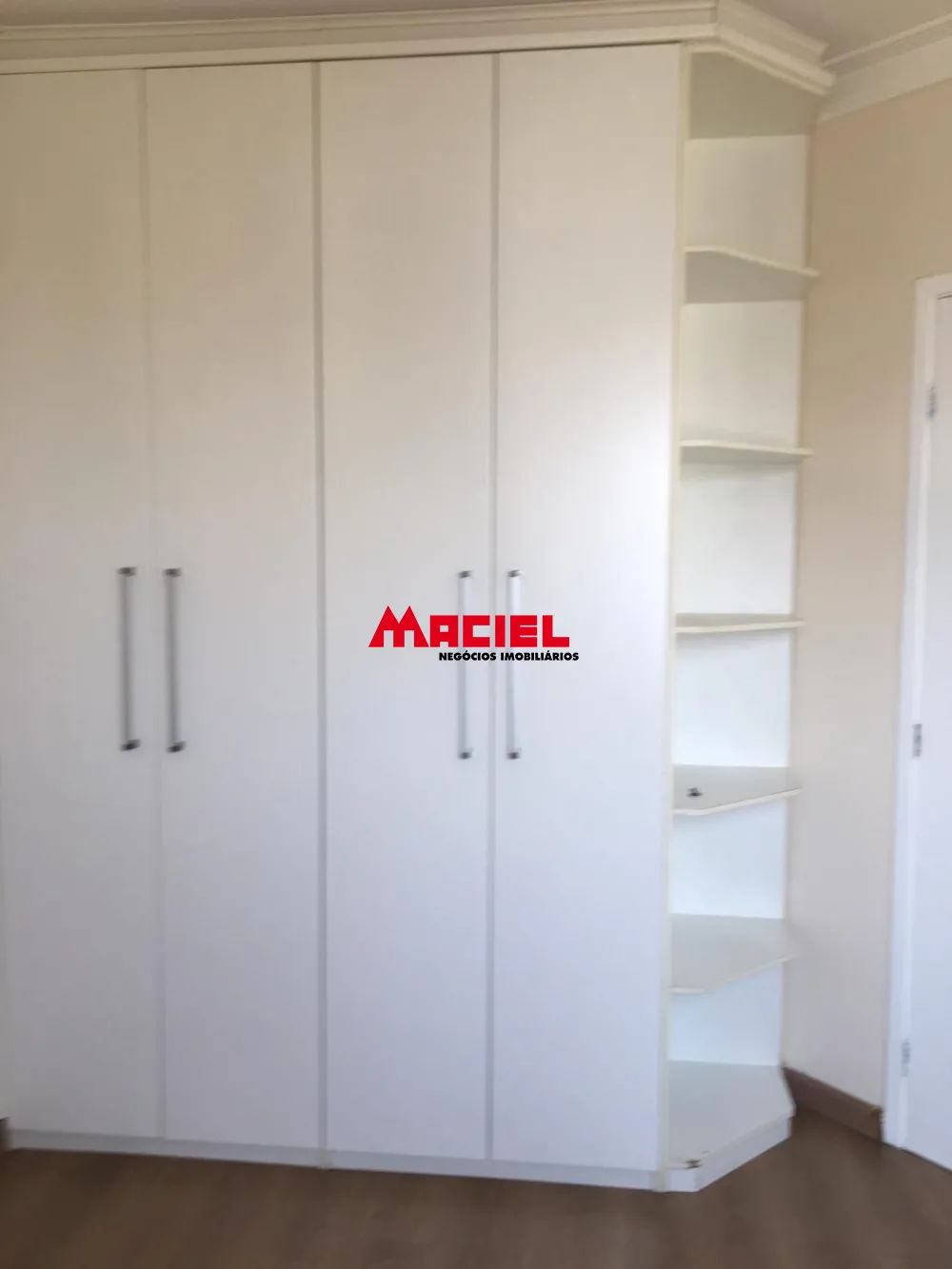 Alugar Apartamento / Padr&atilde;o em S&atilde;o Jos&eacute; dos Campos R$ 4.000,00 - Foto 16