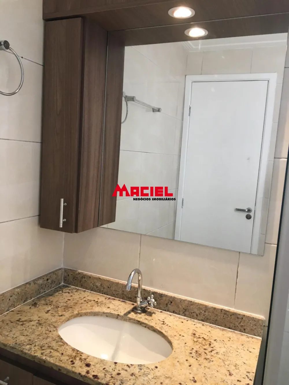 Alugar Apartamento / Padr&atilde;o em S&atilde;o Jos&eacute; dos Campos R$ 4.000,00 - Foto 19