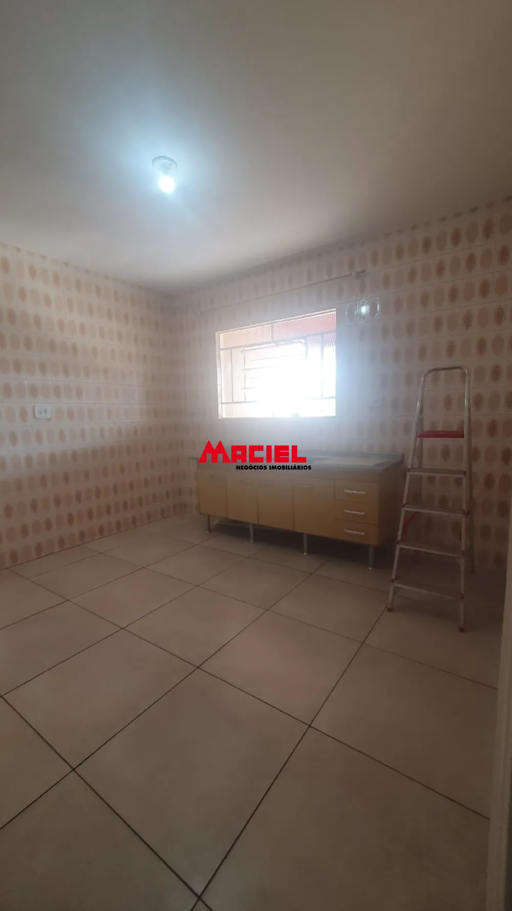 Alugar Casa / Sobrado em S&atilde;o Jos&eacute; dos Campos R$ 3.800,00 - Foto 4