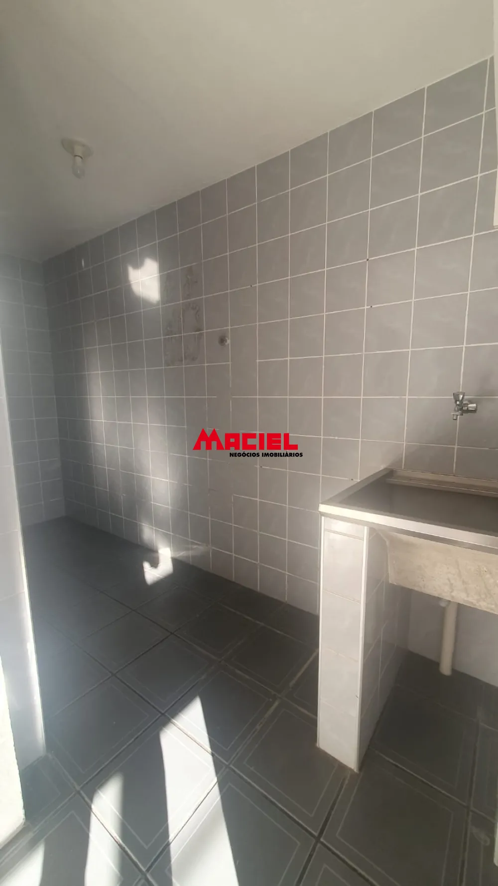Alugar Casa / Sobrado em S&atilde;o Jos&eacute; dos Campos R$ 3.800,00 - Foto 15