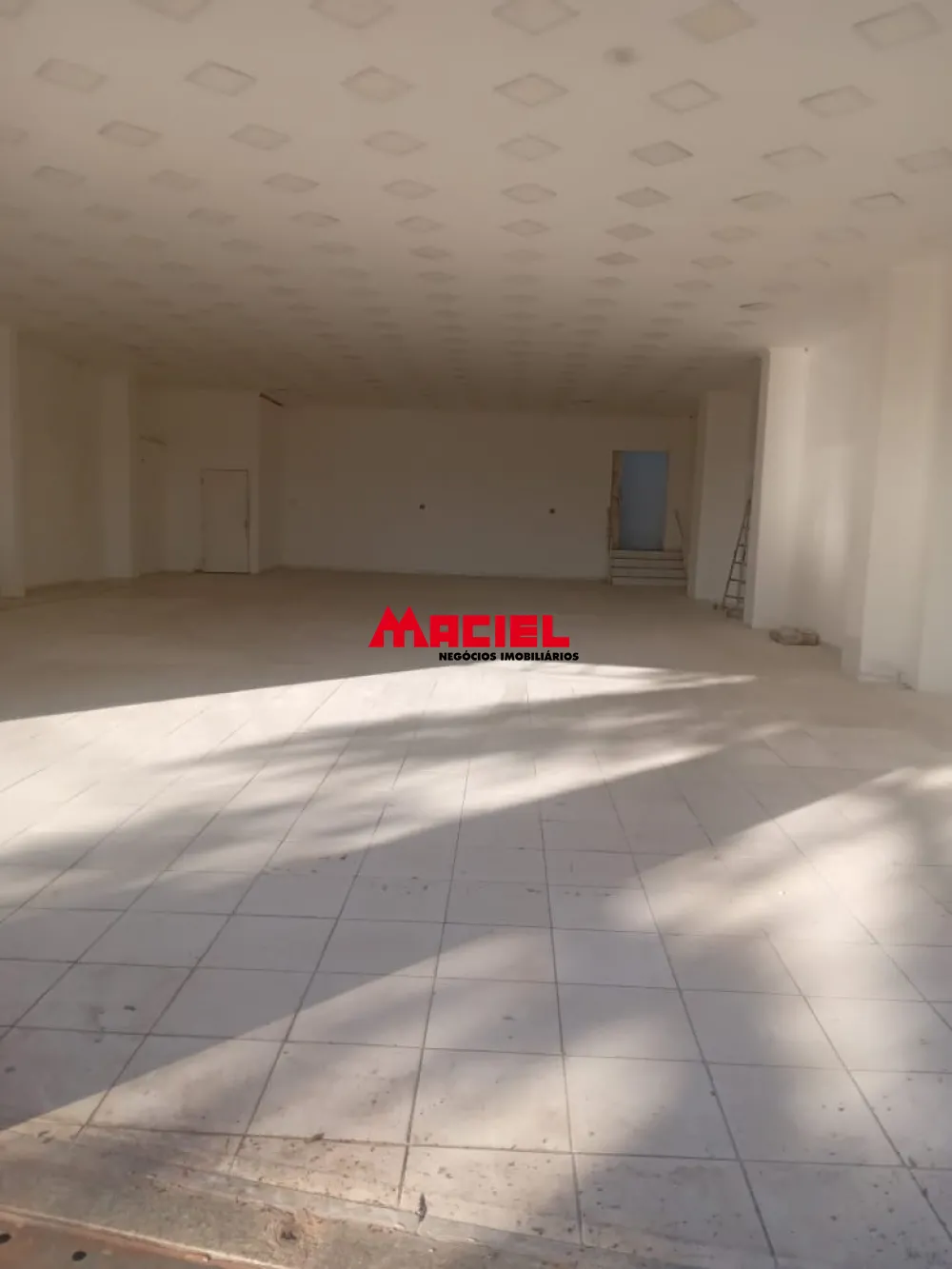 Comprar Comercial / Ponto Comercial em S&atilde;o Jos&eacute; dos Campos - Foto 3