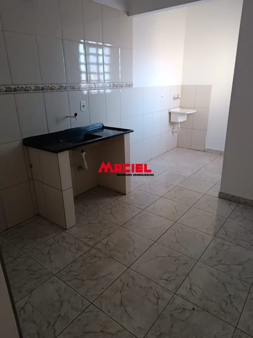 Alugar Casa / Sobrado em S&atilde;o Jos&eacute; dos Campos R$ 1.000,00 - Foto 4