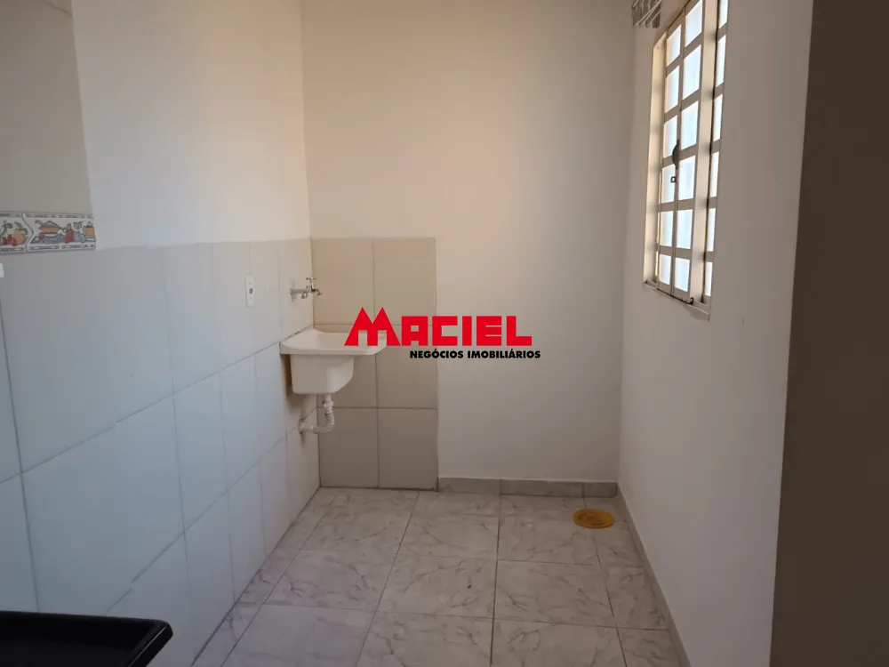 Alugar Casa / Sobrado em S&atilde;o Jos&eacute; dos Campos R$ 1.000,00 - Foto 5