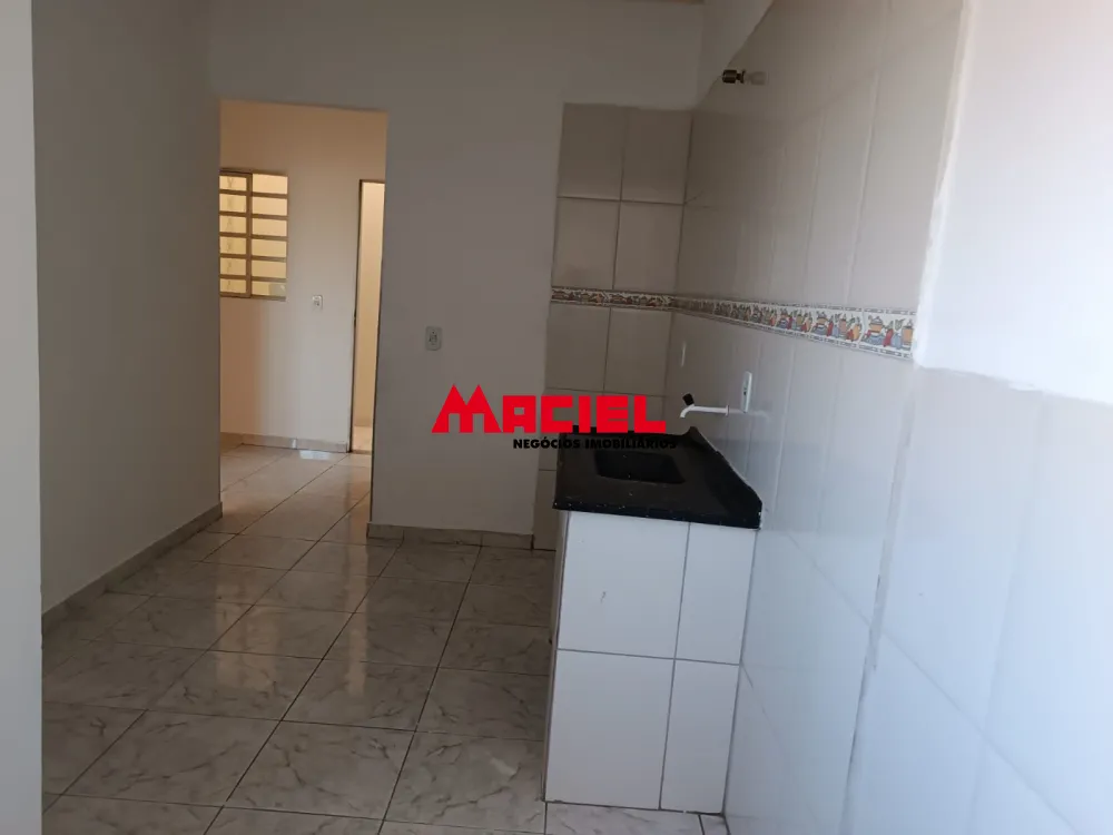 Alugar Casa / Sobrado em S&atilde;o Jos&eacute; dos Campos R$ 1.000,00 - Foto 6