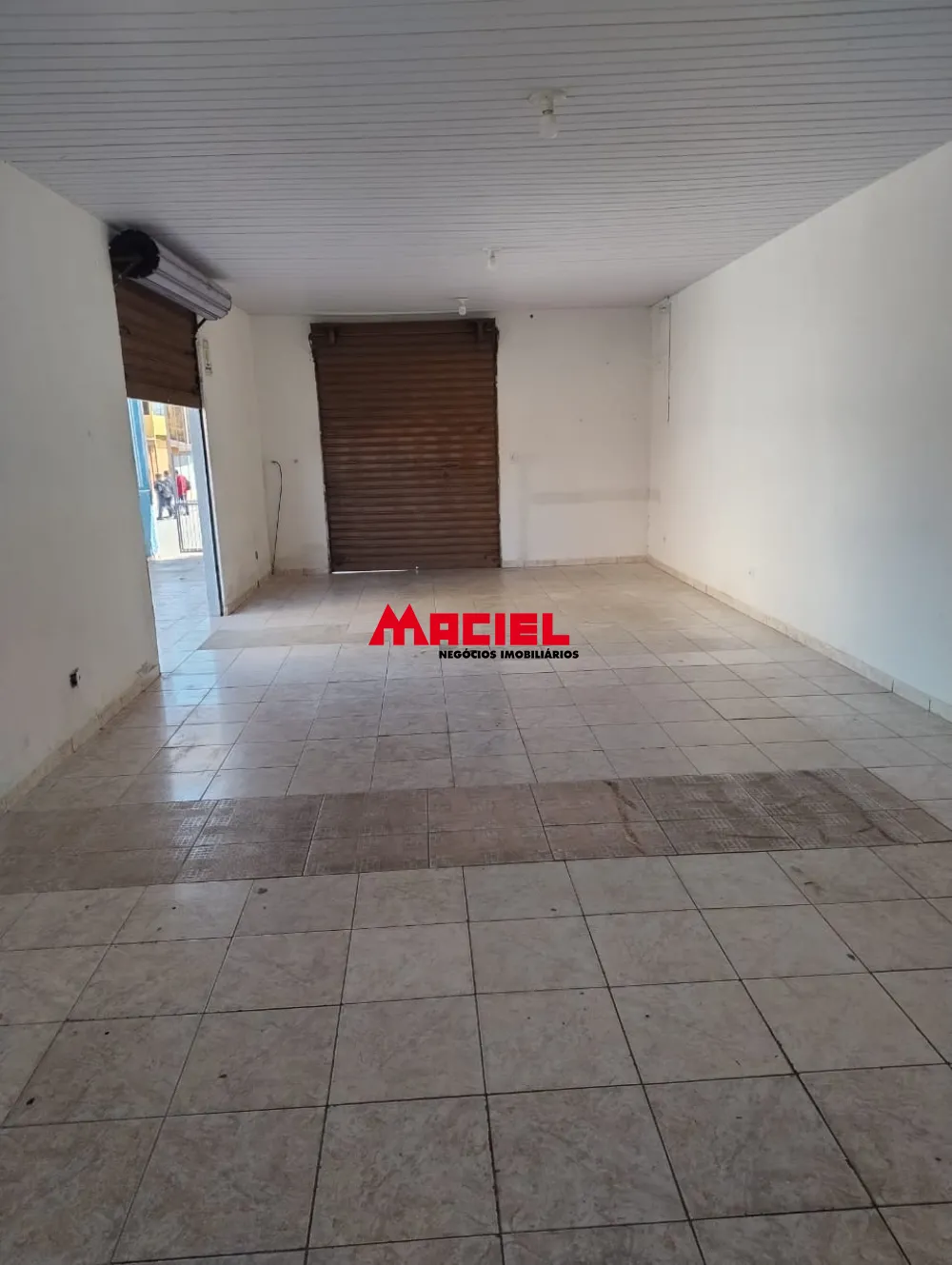 Alugar Comercial / Ponto Comercial em S&atilde;o Jos&eacute; dos Campos R$ 1.200,00 - Foto 5