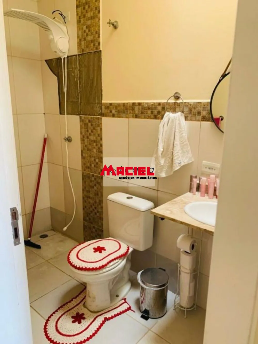 Comprar Casa / Padr&atilde;o em Ca&ccedil;apava R$ 250.000,00 - Foto 5