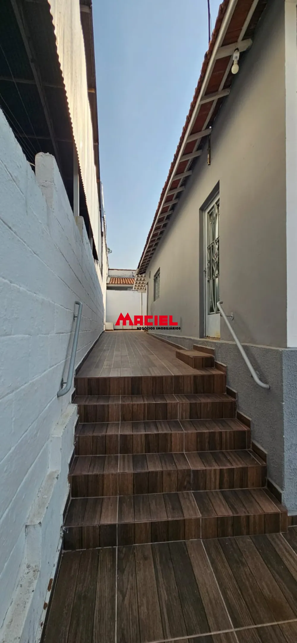 Comprar Casa / Padr&atilde;o em S&atilde;o Jos&eacute; dos Campos R$ 650.000,00 - Foto 3