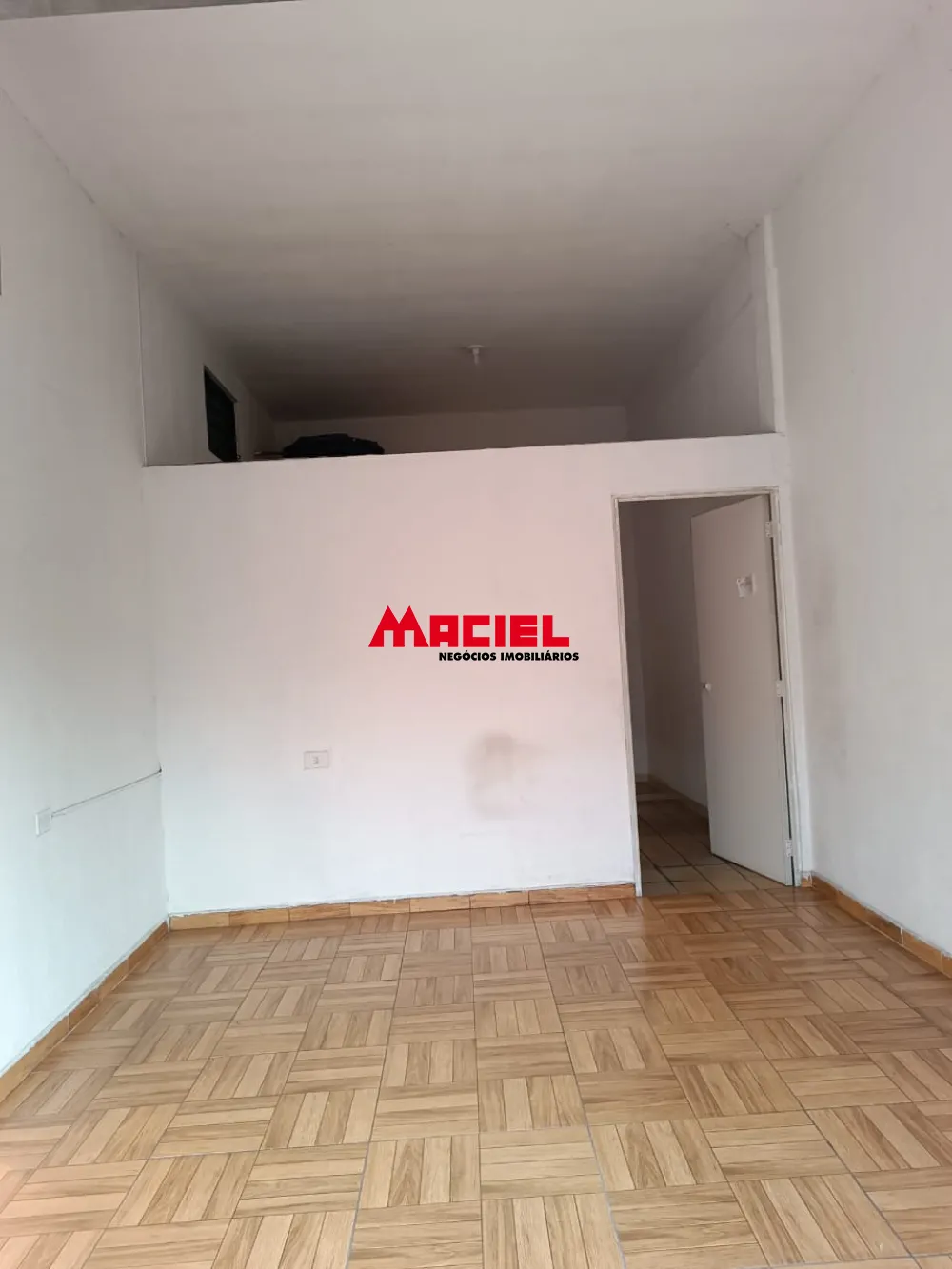 Alugar Comercial / Ponto Comercial em S&atilde;o Jos&eacute; dos Campos R$ 1.100,00 - Foto 4