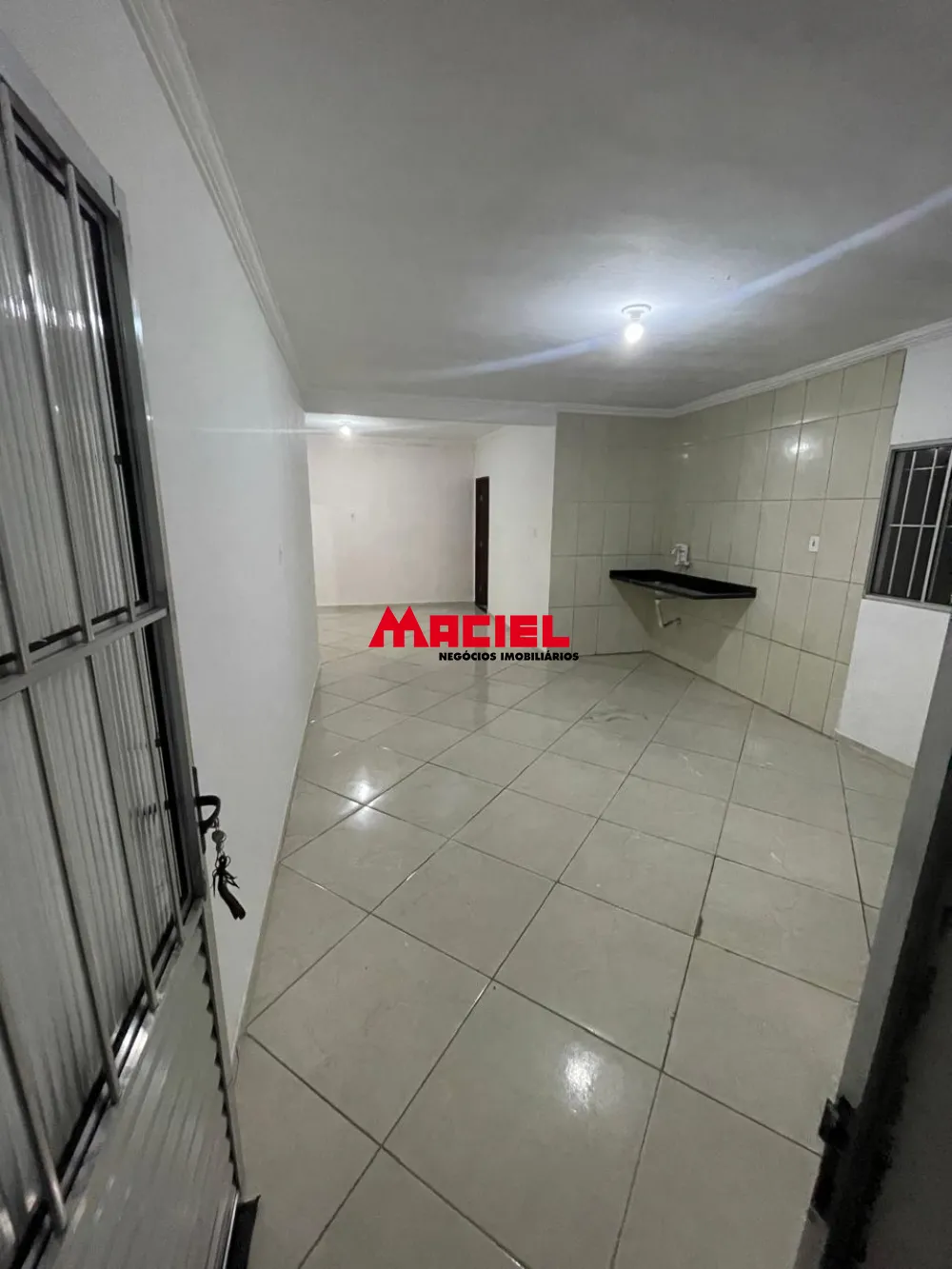 Comprar Casa / Padr&atilde;o em S&atilde;o Jos&eacute; dos Campos R$ 300.000,00 - Foto 1