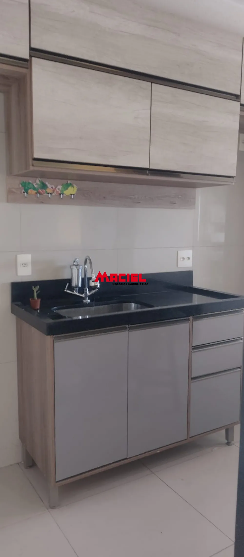 Alugar Apartamento / Padr&atilde;o em S&atilde;o Jos&eacute; dos Campos R$ 2.200,00 - Foto 2