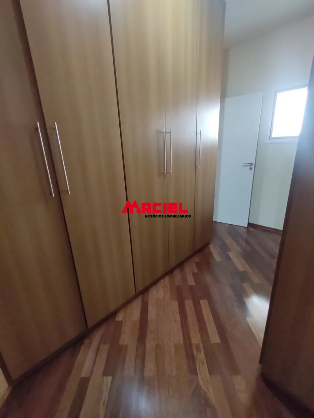 Alugar Casa / Condom&iacute;nio em S&atilde;o Jos&eacute; dos Campos R$ 8.000,00 - Foto 5