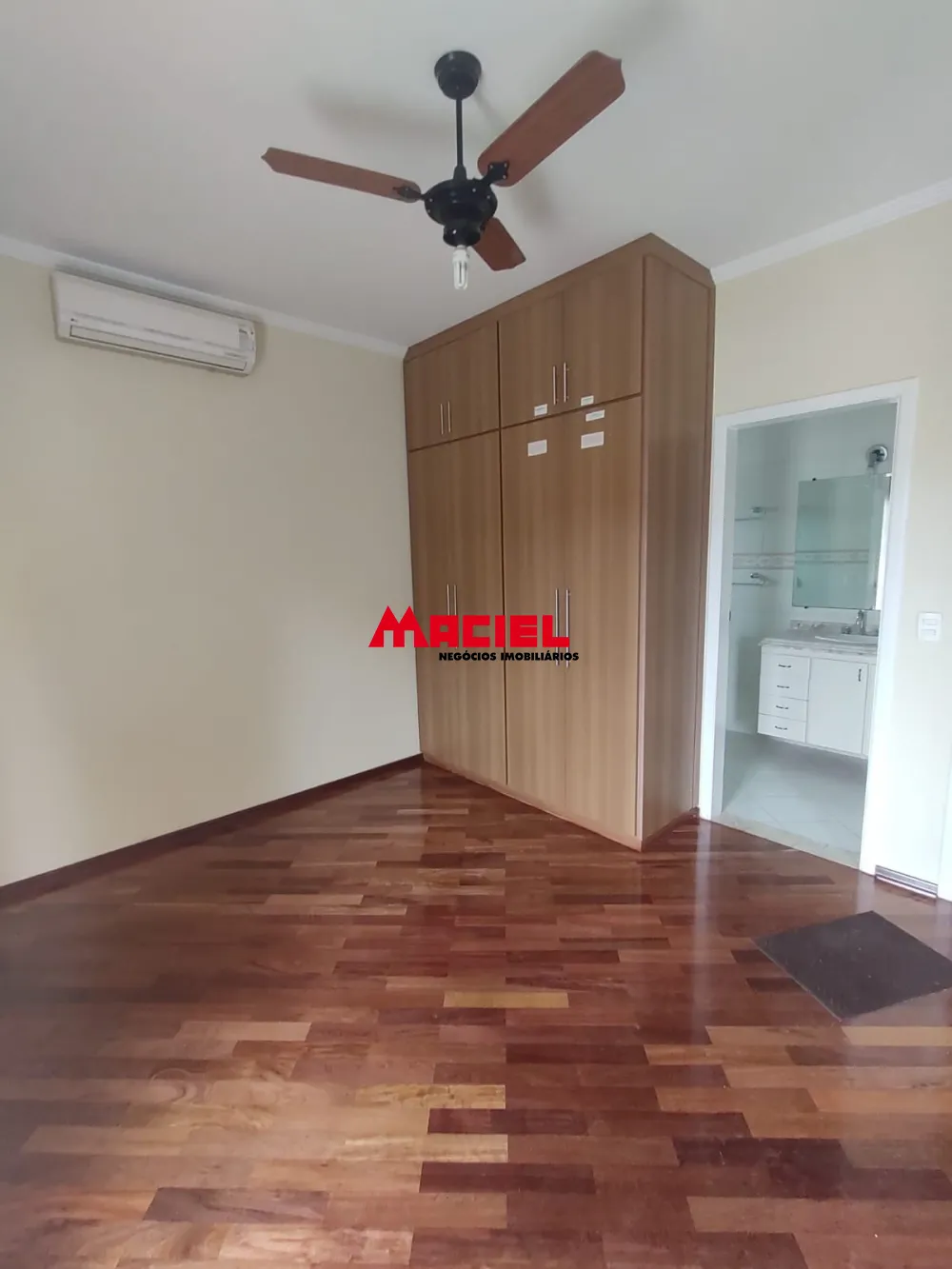 Alugar Casa / Condom&iacute;nio em S&atilde;o Jos&eacute; dos Campos R$ 8.000,00 - Foto 13
