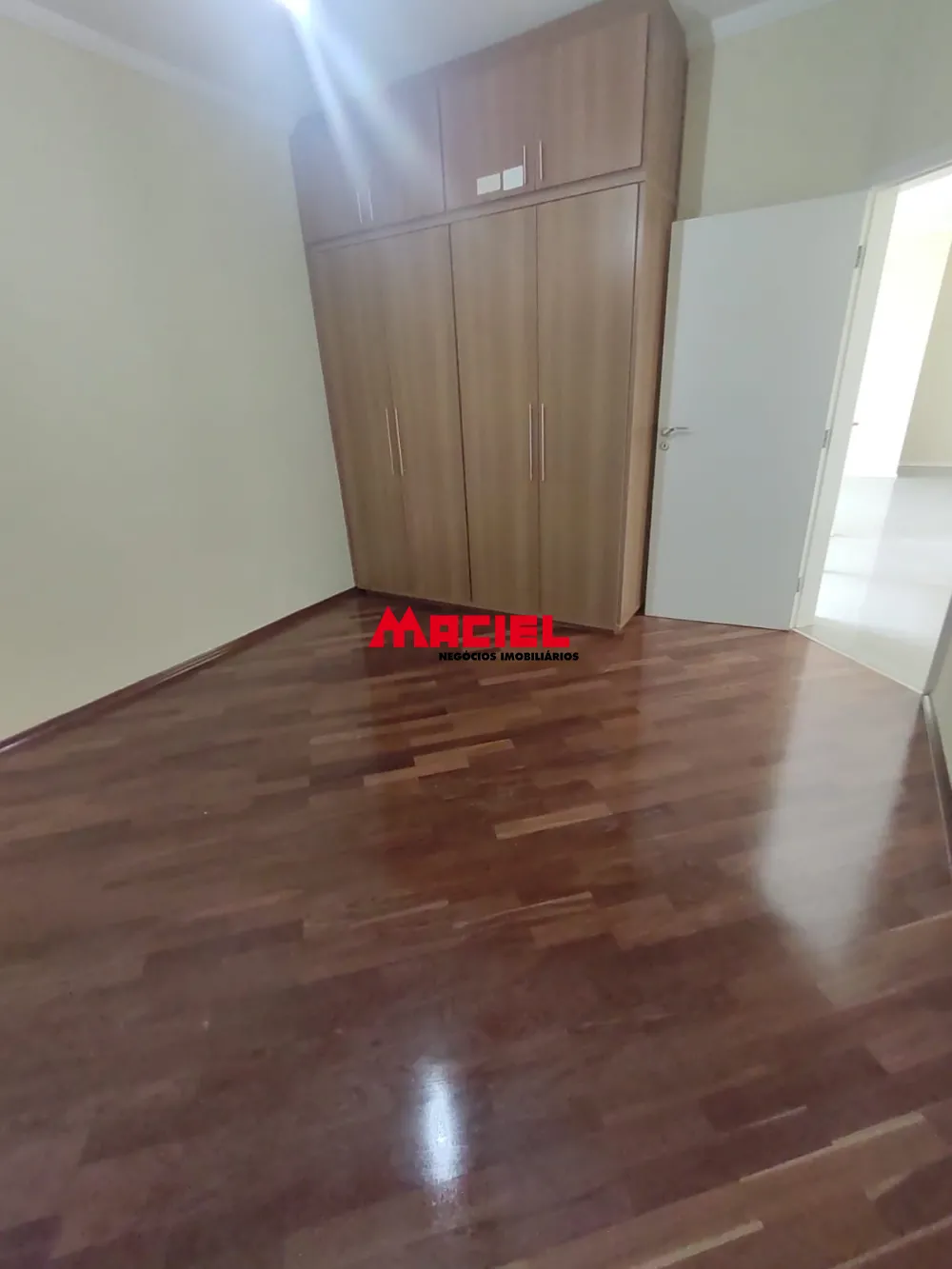 Alugar Casa / Condom&iacute;nio em S&atilde;o Jos&eacute; dos Campos R$ 8.000,00 - Foto 18