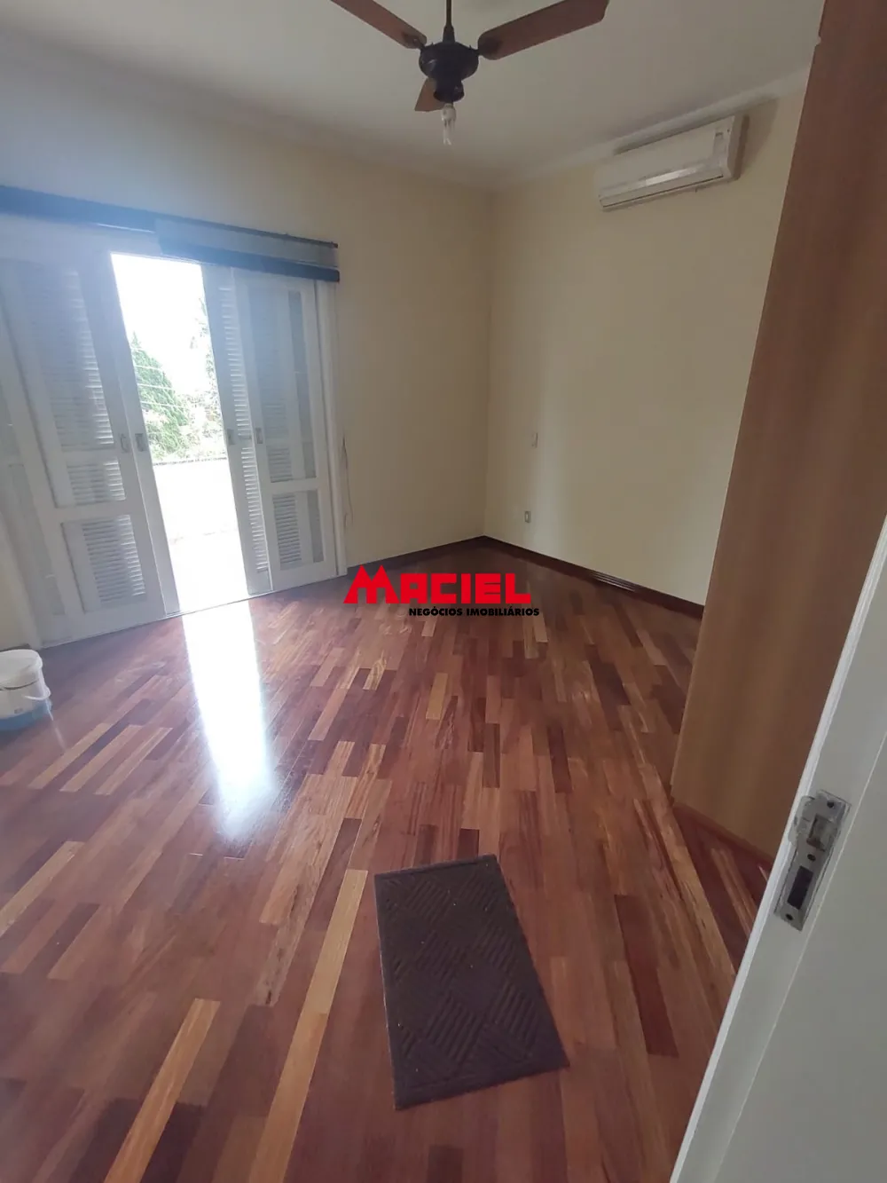 Alugar Casa / Condom&iacute;nio em S&atilde;o Jos&eacute; dos Campos R$ 8.000,00 - Foto 19