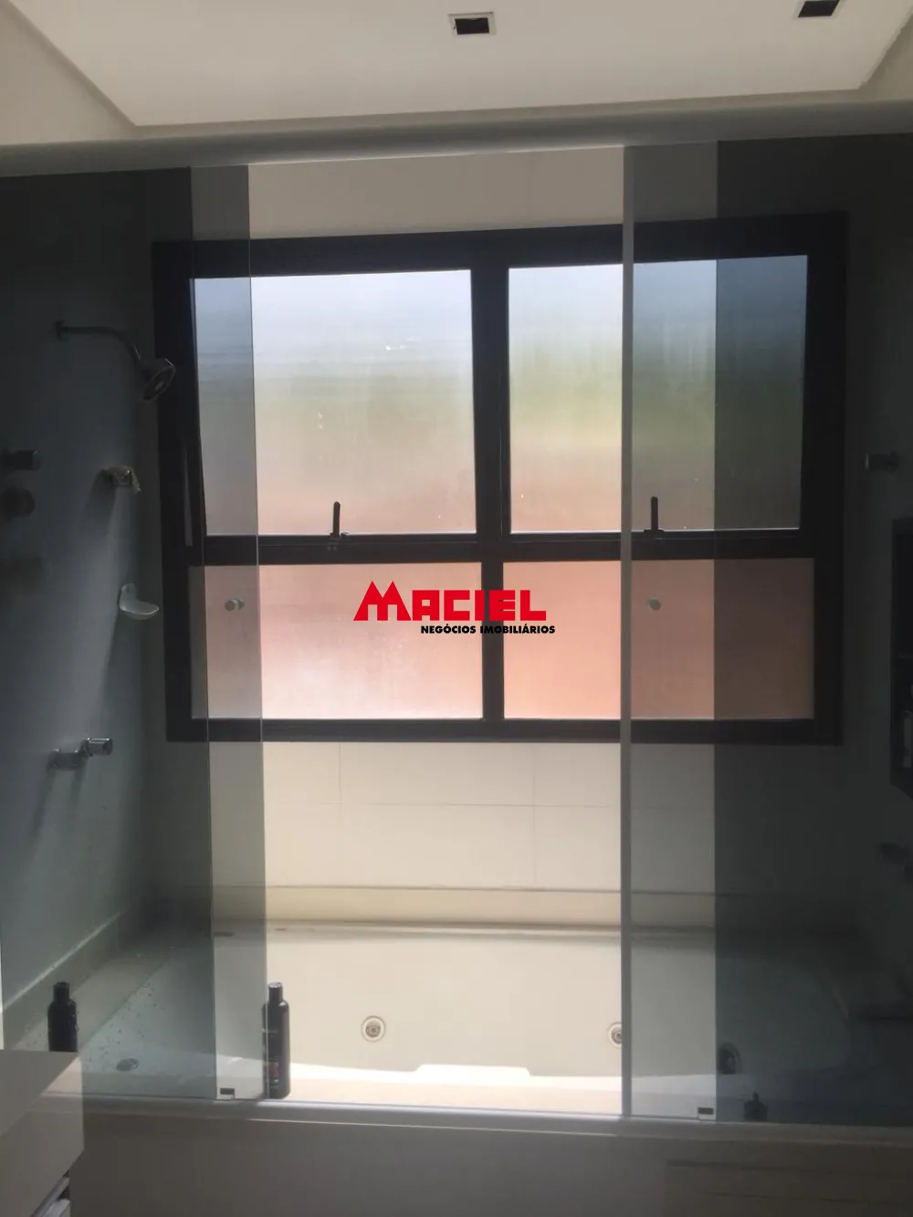 Alugar Casa / Condom&iacute;nio em S&atilde;o Jos&eacute; dos Campos R$ 15.000,00 - Foto 28