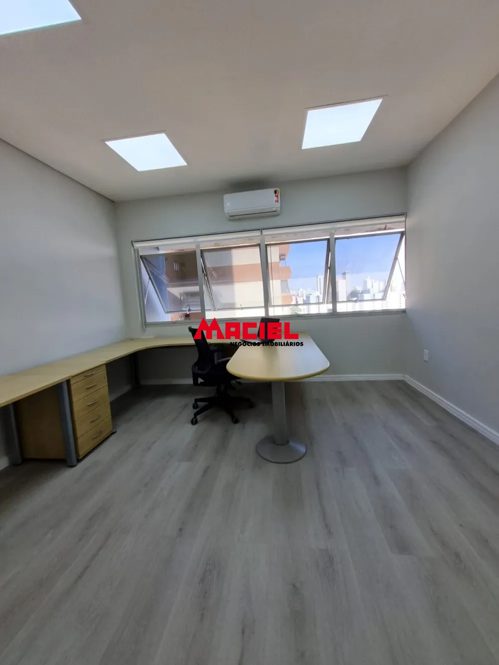 Comprar Comercial / Sala em S&atilde;o Jos&eacute; dos Campos R$ 170.000,00 - Foto 1