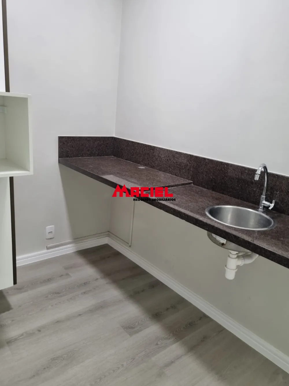 Comprar Comercial / Sala em S&atilde;o Jos&eacute; dos Campos R$ 170.000,00 - Foto 3