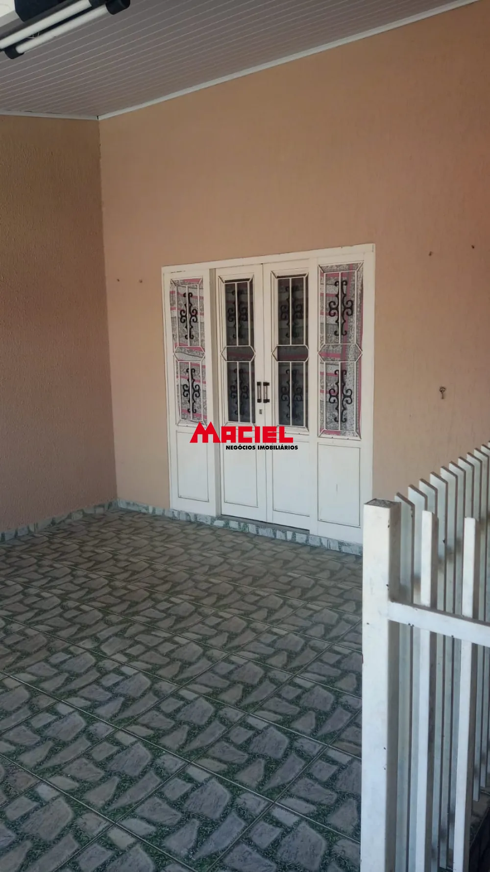 Comprar Casa / Sobrado em S&atilde;o Jos&eacute; dos Campos R$ 450.000,00 - Foto 4